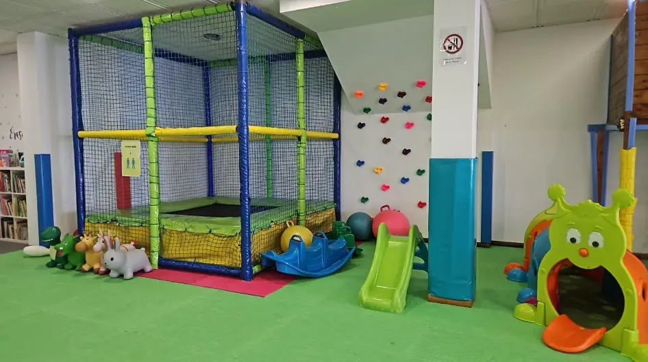 Sala de juegos Compis